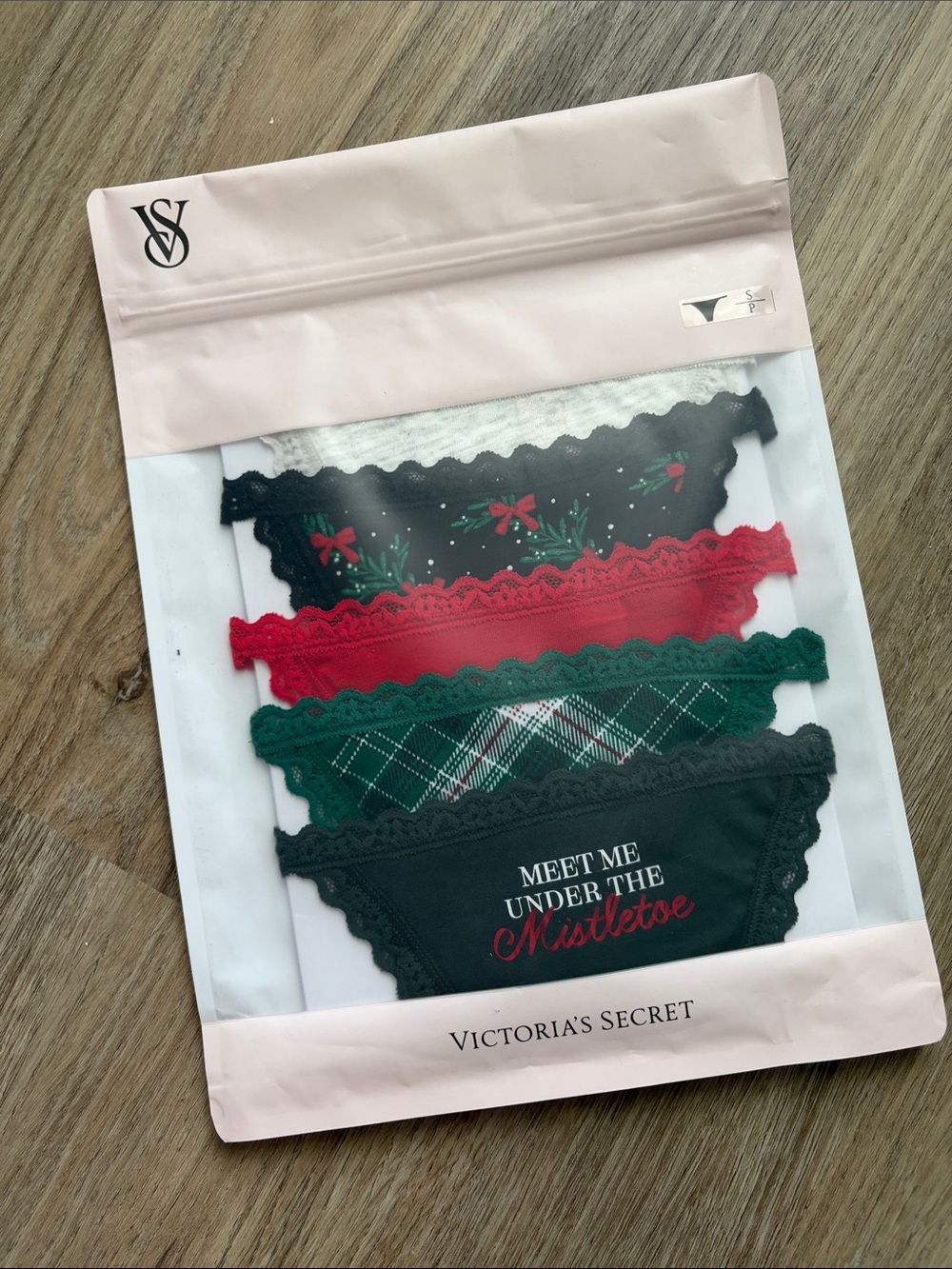 ❤️$18 NWT 2024 Victoria's Secret Christmas Holiday 5 Pack V String